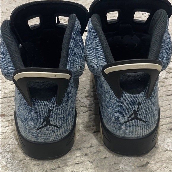 Jordan 6 Denim washed Sneakers with Black Accents size 7.5 - Picture 6 of 10